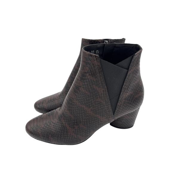 27 Edit Naturalizer Ankle Bootie Brown Snakeskin Leather Pull on Size 7.5 - Picture 4 of 7